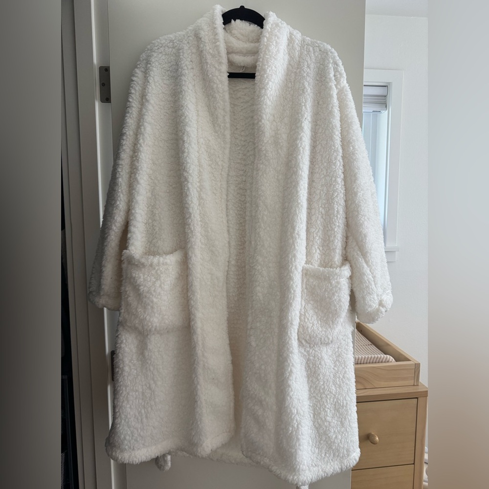 Pottery Barn Cream Teddy Robe NWOT